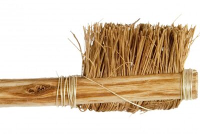 Historia de los utensilios de limpieza más comunes