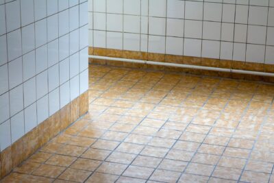 10 formas de limpiar pisos, muebles y cristales