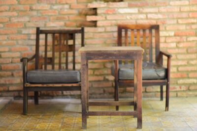 Cómo teñir muebles de madera