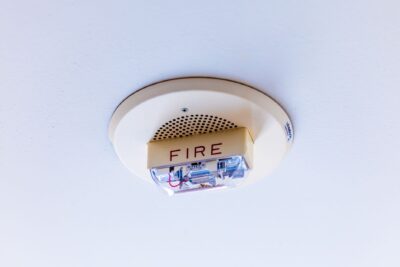 Detector en el techo